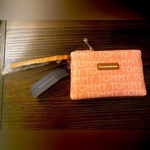 NEW Tommy Hilfiger pink wristlet wallet
